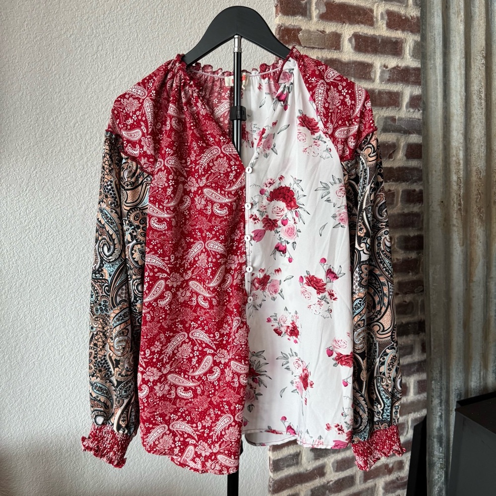 Mazik Cavenders Red Floral Paisley Women's Western Top Size Medium M Long Sleeve